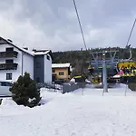 Pod Skrzycznem 3*